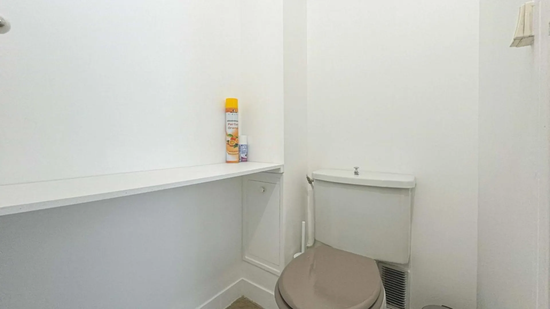 Flexliving - Whole Flat - Friant Apartman Párizs 0*,  Franciaország