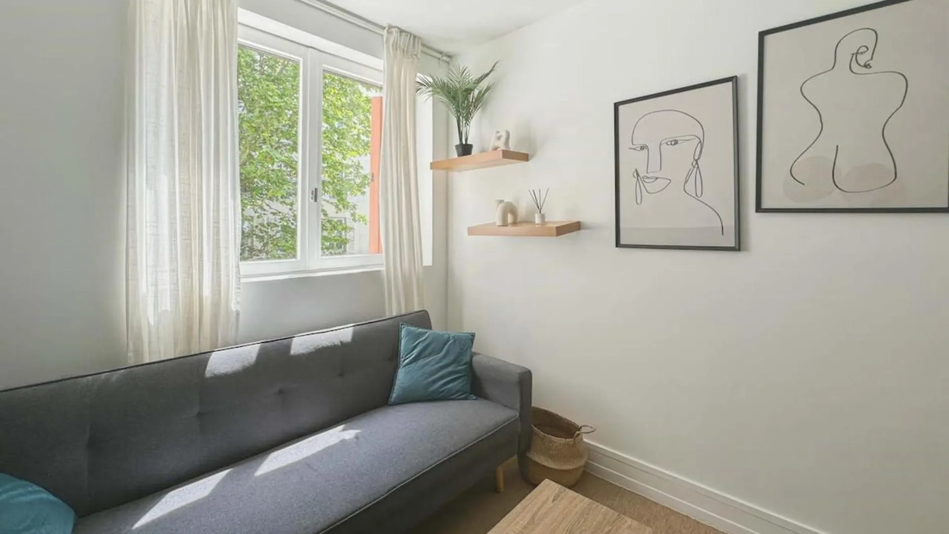 Flexliving - Whole Flat - Friant Appartement Parijs